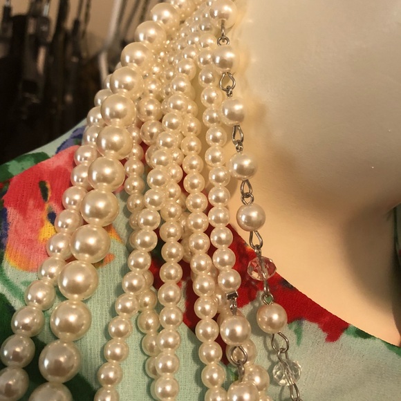 Beautiful Pearls of course! 9 strands of fab! - Picture 5 of 8